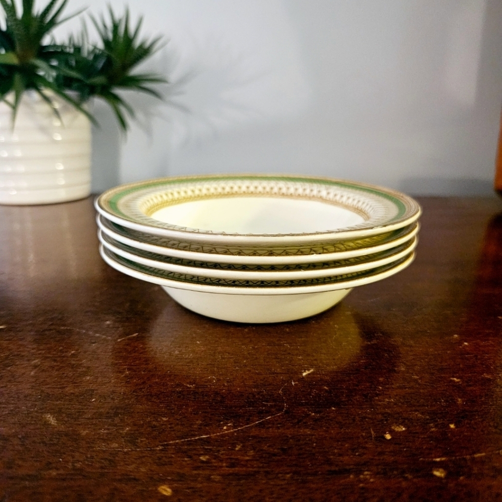 Four Vintage J&G Meakin Berry Bowls